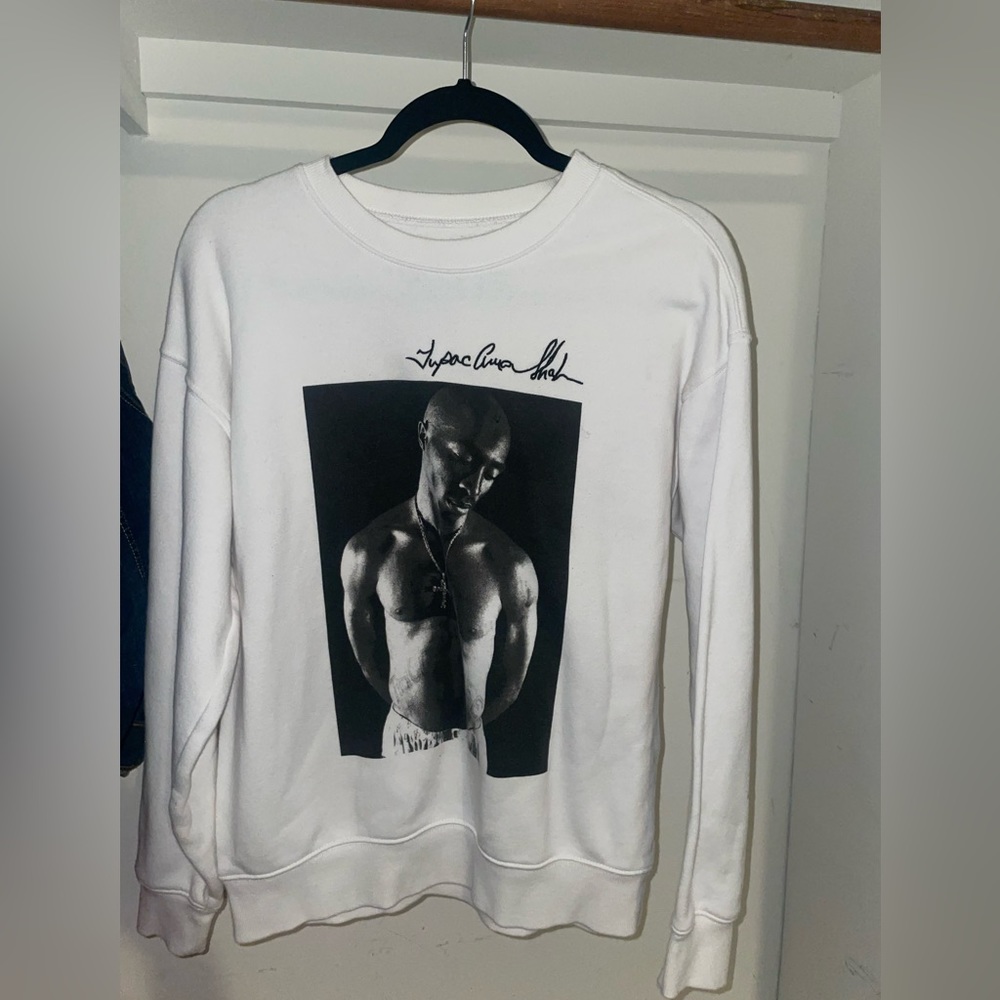 Tupac white crew neck